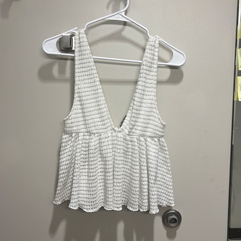 flowy cropped v-neck top